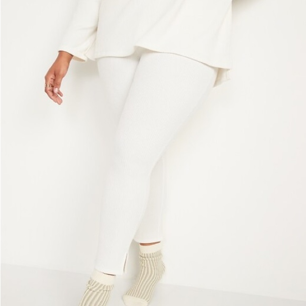 Old Navy High-Waisted Cozy Rib-Knit Lounge Leggings Creme de La Creme Size M
